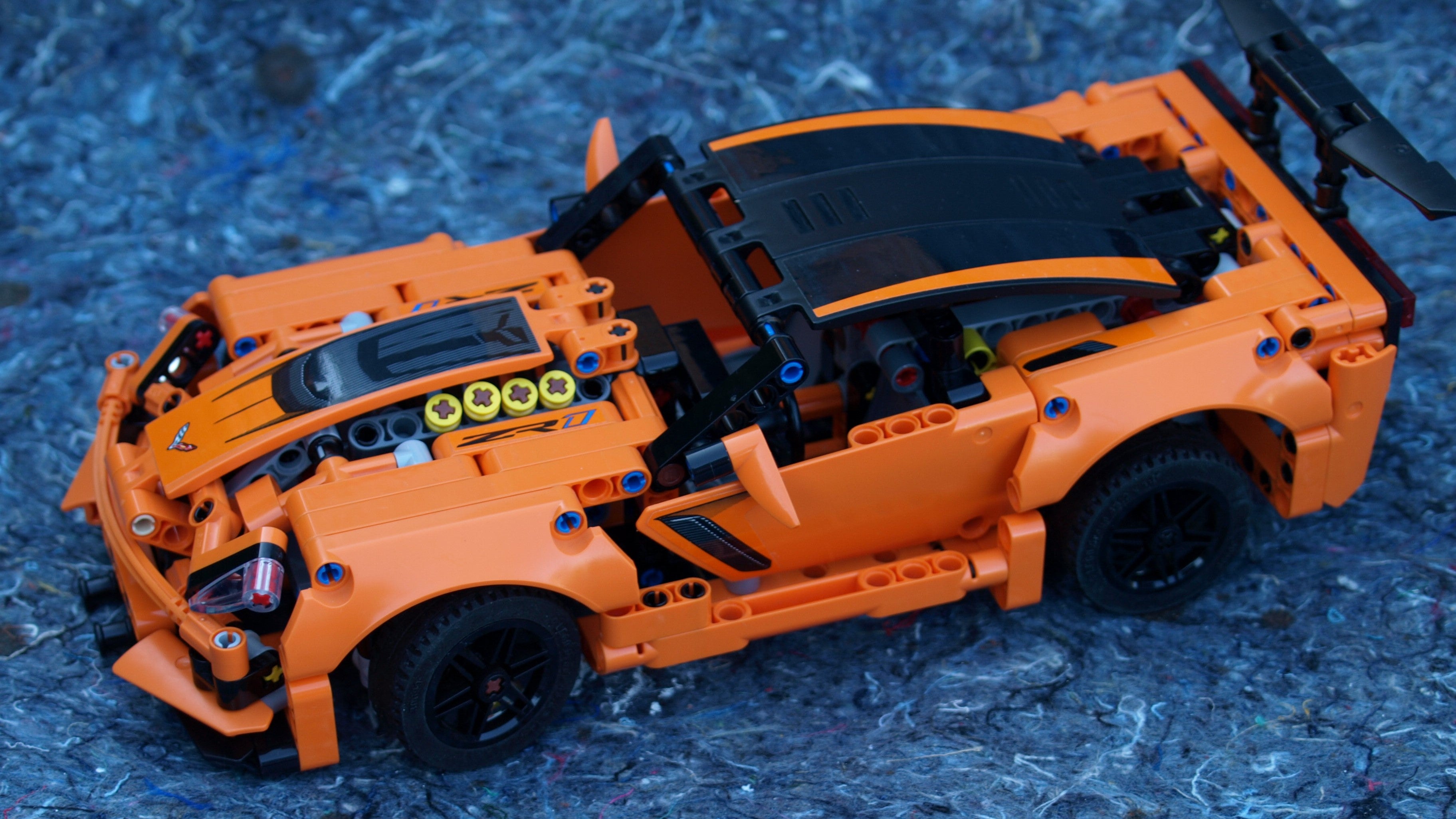 42093 Lego® Technic  Chevrolet Corvette ZR1