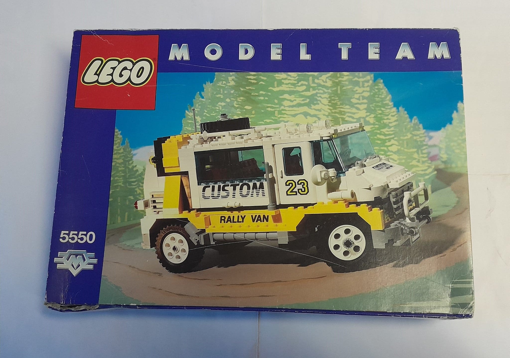 5550 LEGO® Model Team  - Custom Rally Van 1+2