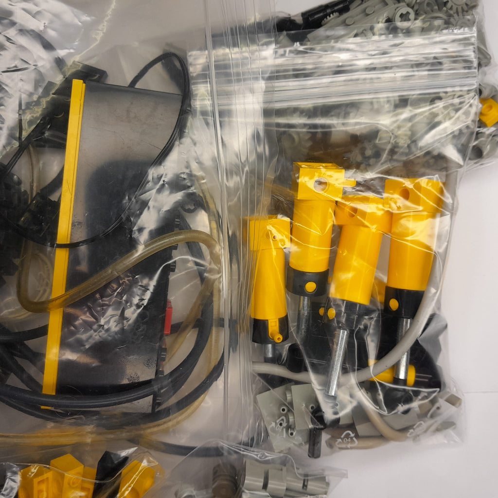 8868 Lego® Technic  Airtech Claw Rig